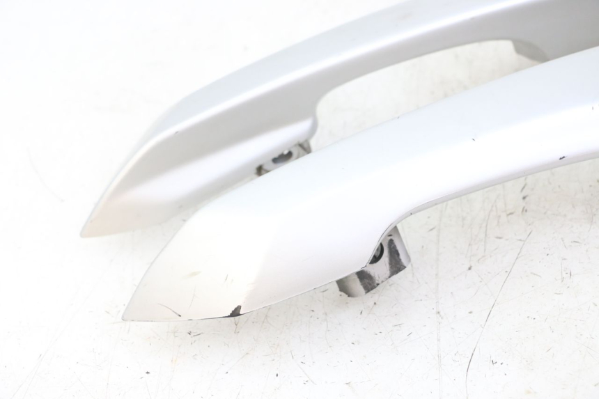 photo de UCHWYT TYLNY PEUGEOT SATELIS 125 (2010 - 2012) - Stan powierzchni