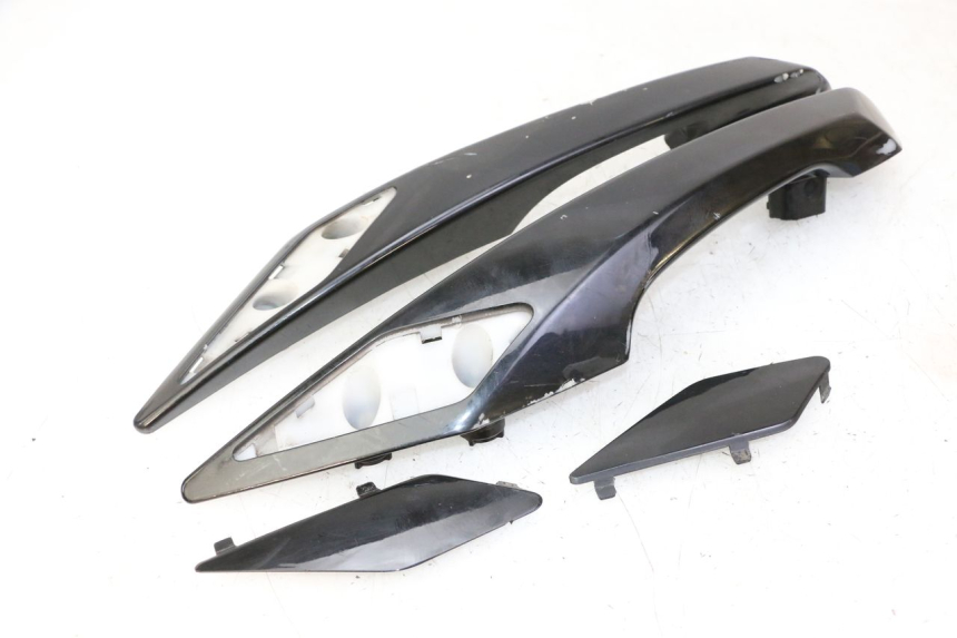 photo de UCHWYT TYLNY PEUGEOT SATELIS 125 (2010 - 2012) - Widok główny