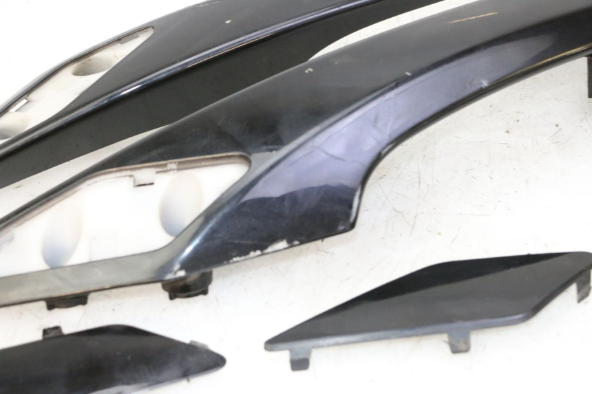 photo de UCHWYT TYLNY PEUGEOT SATELIS 125 (2010 - 2012) - Szczegóły charakterystyczne