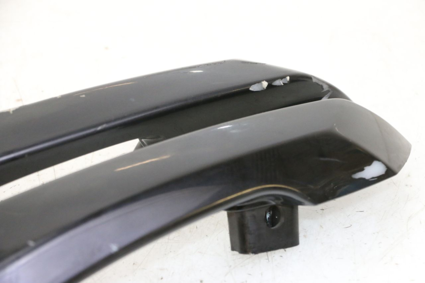 photo de UCHWYT TYLNY PEUGEOT SATELIS 125 (2010 - 2012) - Zbliżenie komponentów