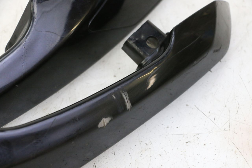 photo de UCHWYT TYLNY PEUGEOT SATELIS 125 (2010 - 2012) - Inny kąt widzenia