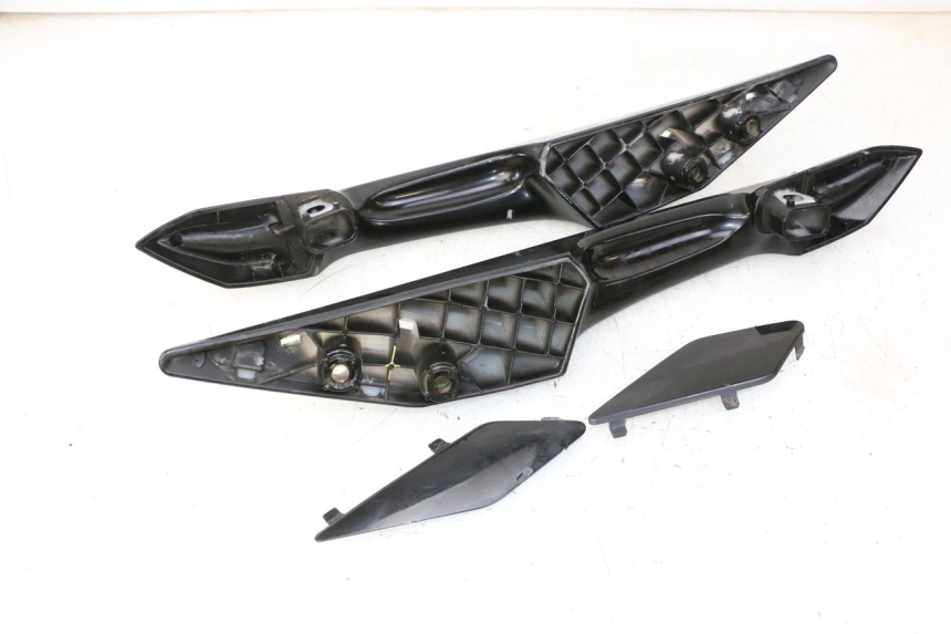 photo de UCHWYT TYLNY PEUGEOT SATELIS 125 (2010 - 2012) - Stan powierzchni