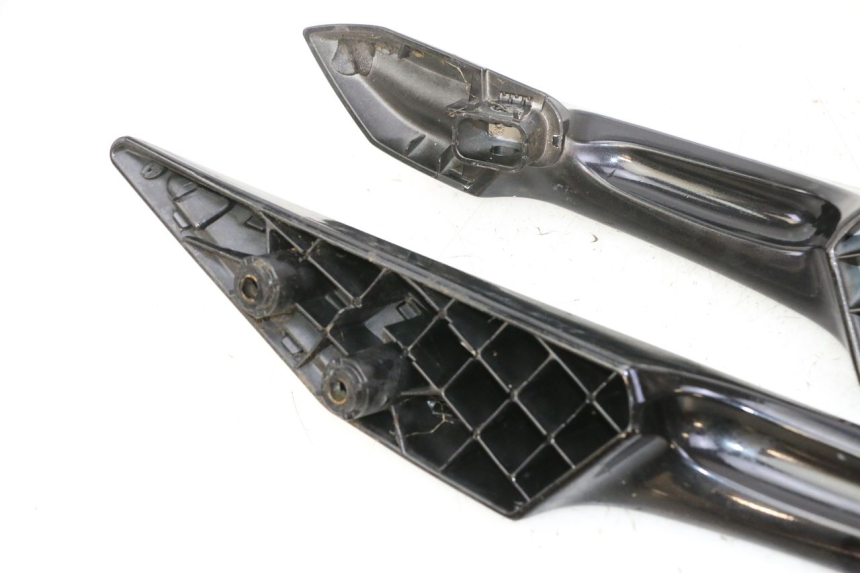 photo de UCHWYT TYLNY PEUGEOT SATELIS 125 (2013 - 2018) - Inny kąt widzenia