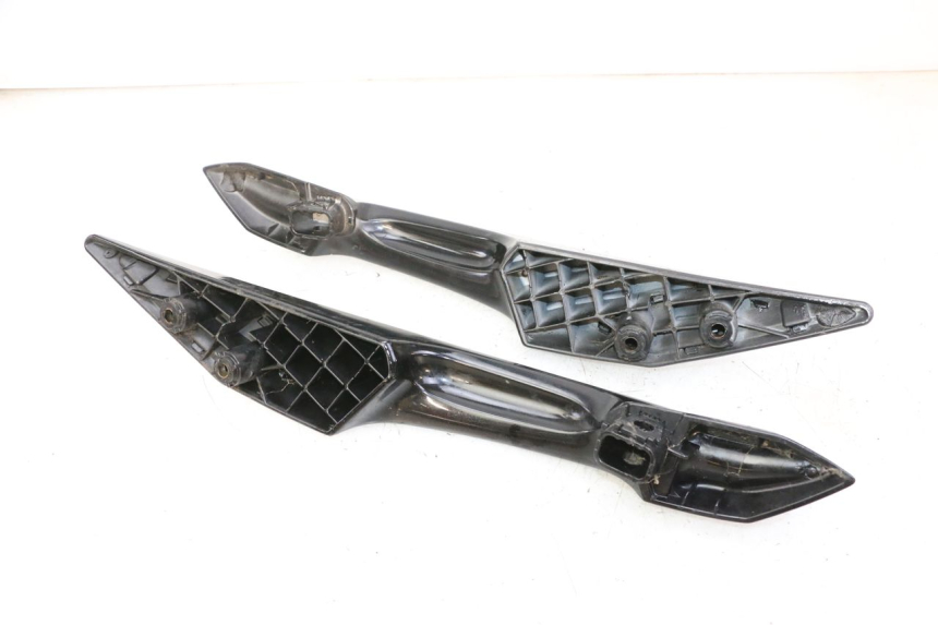 photo de UCHWYT TYLNY PEUGEOT SATELIS 125 (2013 - 2018) - Widok ogólny