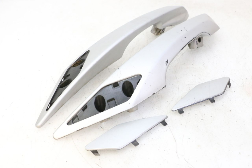 photo de UCHWYT TYLNY PEUGEOT SATELIS 125 (2006 - 2009) - Szczegół części