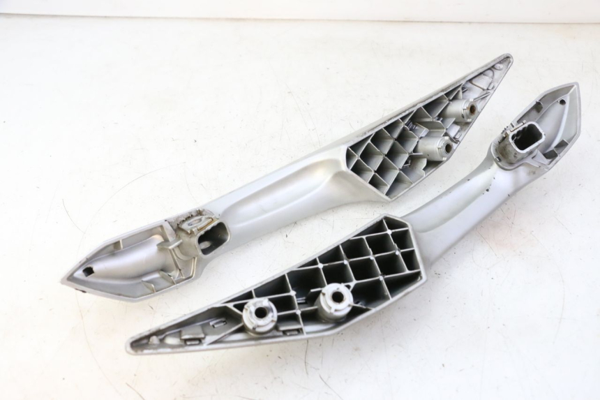 photo de UCHWYT TYLNY PEUGEOT SATELIS 125 (2006 - 2009) - Punkty mocowania