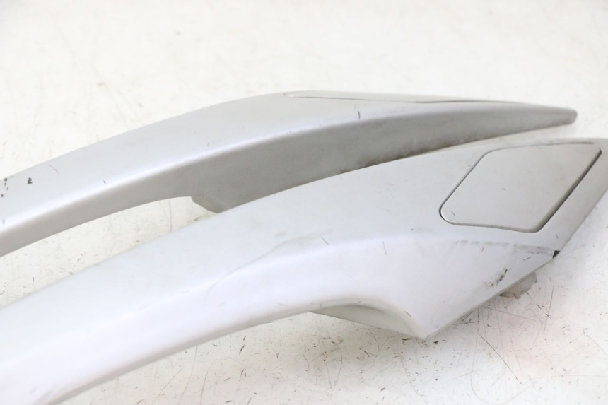 photo de UCHWYT TYLNY PEUGEOT SATELIS 125 (2006 - 2009) - Stan powierzchni