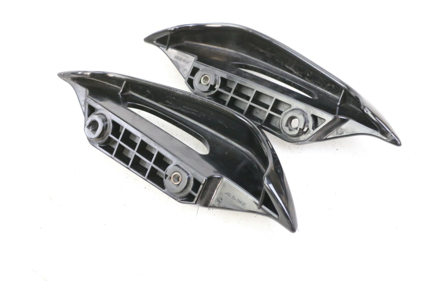 photo de UCHWYT TYLNY SUZUKI BURGMAN 125 (2015 - 2017) - Zoom stanu zużycia