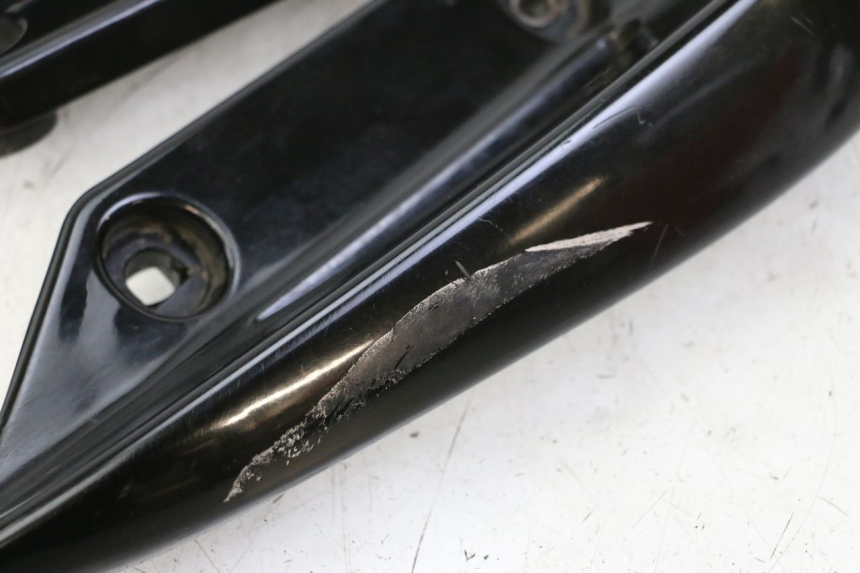 photo de UCHWYT TYLNY SUZUKI BURGMAN 125 (2015 - 2017) - Zbliżenie techniczne