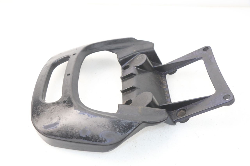 photo de UCHWYT TYLNY YAMAHA YP MAJESTY 125 (1998 - 2001) - Zbliżenie techniczne