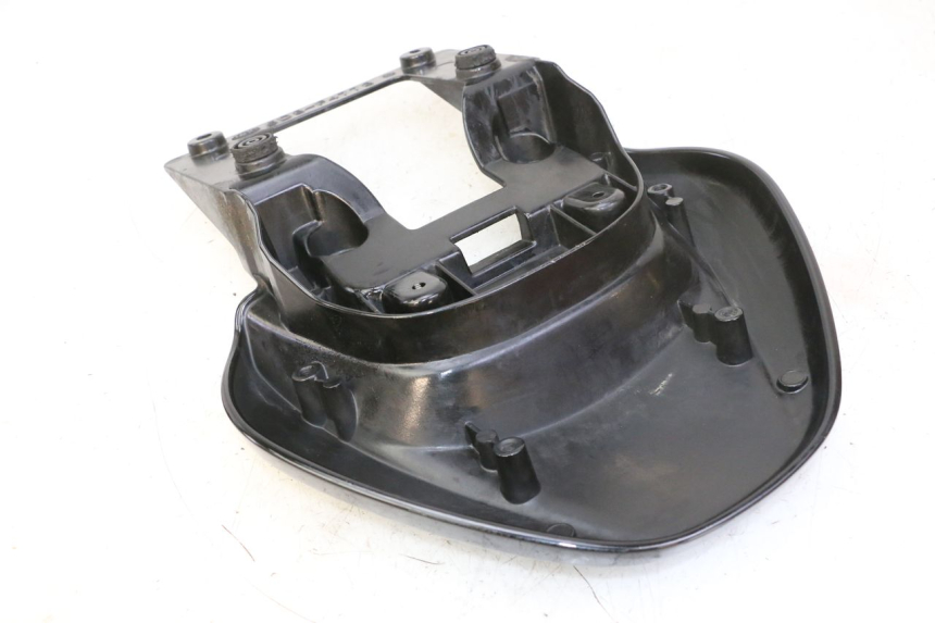 photo de UCHWYT TYLNY YAMAHA YP MAJESTY 125 (2007 - 2010) - Zoom stanu zużycia