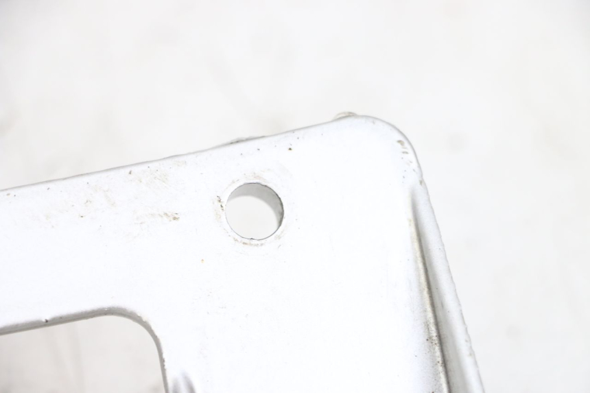 photo de UCHWYT TYLNY YAMAHA YP MAJESTY 125 (2002 - 2006) - Szczegół części