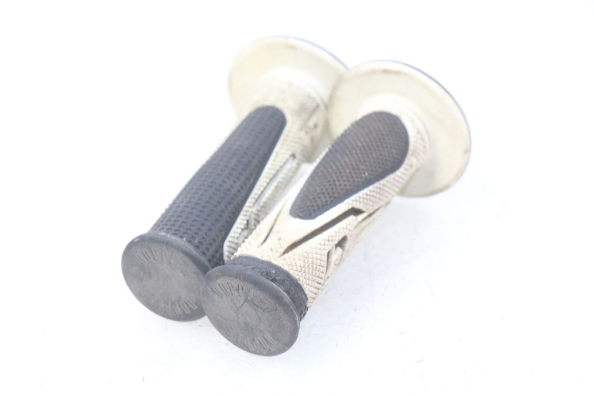 photo de UCHWYT KIEROWNICY MBK BOOSTER SPIRIT NAKED 50 (2004 - 2017) - Zoom stanu zużycia