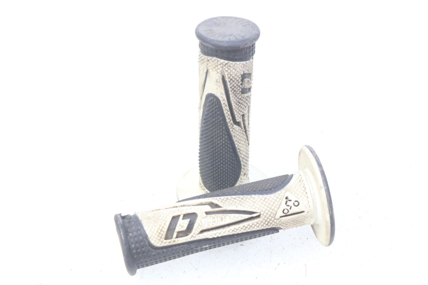 photo de UCHWYT KIEROWNICY MBK BOOSTER SPIRIT NAKED 50 (2004 - 2017) - Inny kąt widzenia