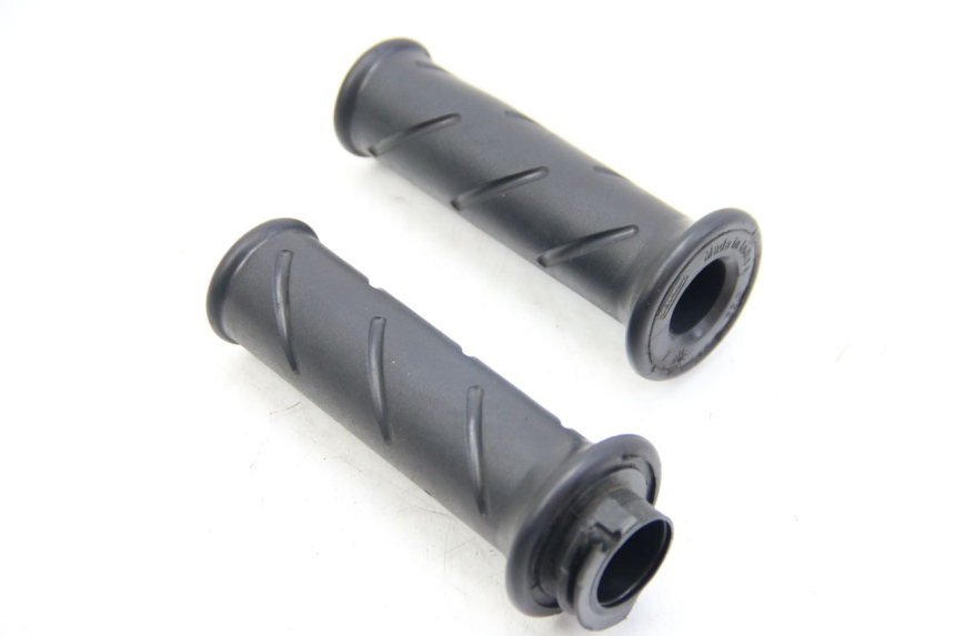 photo de UCHWYT KIEROWNICY PEUGEOT E-VIVACITY 1 (2012 - 2018) - Widok główny