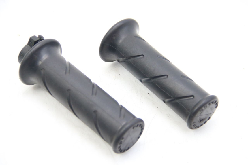 photo de UCHWYT KIEROWNICY PEUGEOT E-VIVACITY 1 (2012 - 2018) - Szczegół części