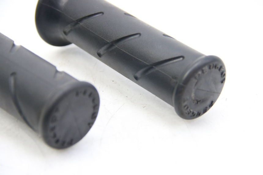 photo de UCHWYT KIEROWNICY PEUGEOT E-VIVACITY 1 (2012 - 2018) - Inny kąt widzenia