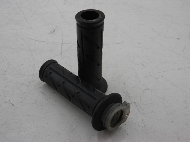 photo de UCHWYT KIEROWNICY KYMCO SPACER 50 (1998 - 2009) - Szczegół części