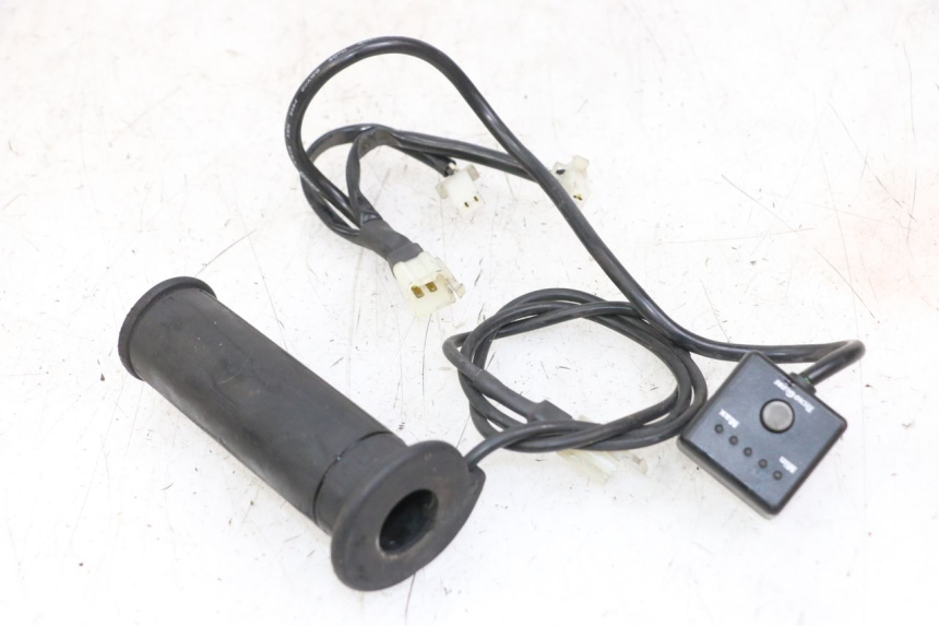 photo de UCHWYT KIEROWNICY PIAGGIO MP3 LT 400 (2007 - 2012) - Widok główny