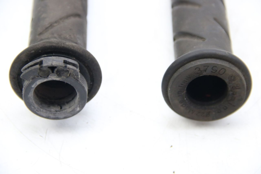 photo de UCHWYT KIEROWNICY PEUGEOT SATELIS COMPRESSOR K15 125 (2006 - 2009) - Zoom stanu zużycia