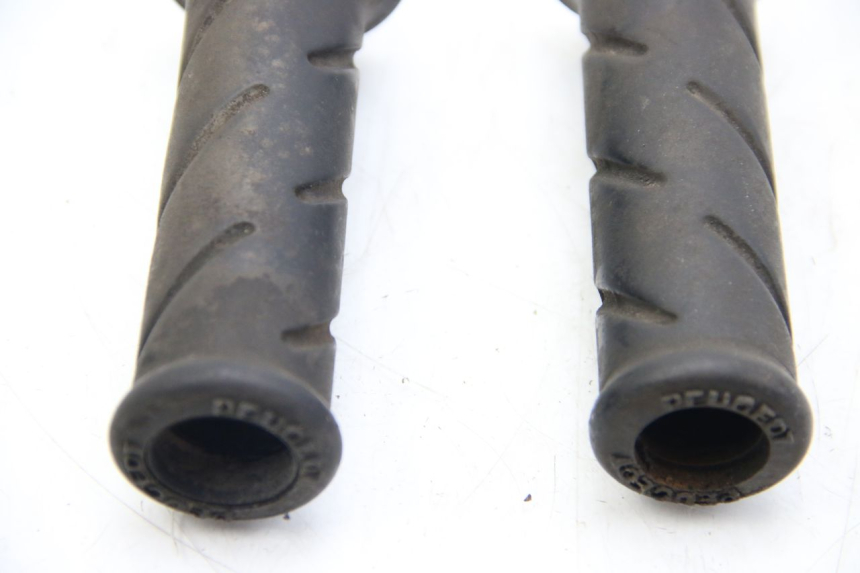 photo de UCHWYT KIEROWNICY PEUGEOT SATELIS COMPRESSOR K15 125 (2006 - 2009) - Zbliżenie techniczne