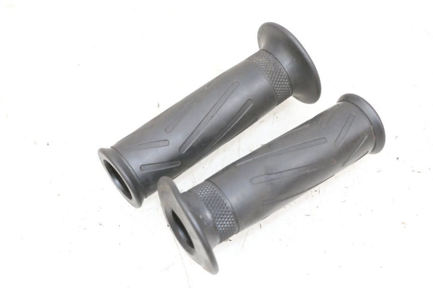 photo de UCHWYT KIEROWNICY YAMAHA XMAX X-MAX 125 (2006 - 2009) - Widok główny