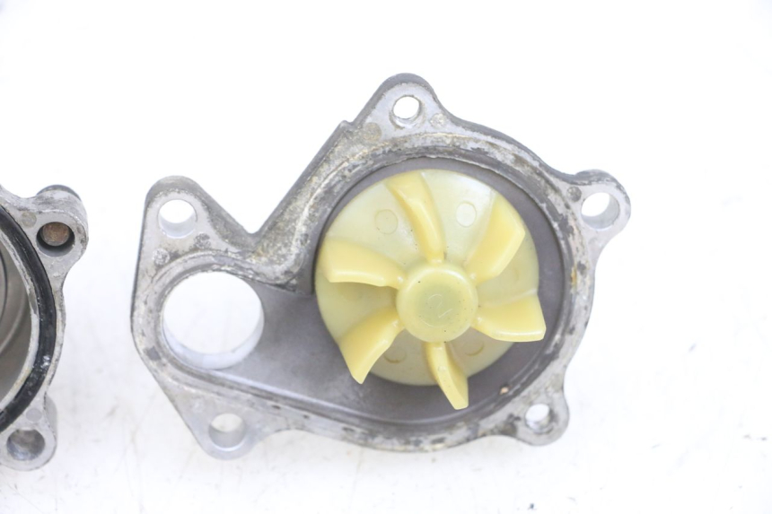 photo de POMPA WODY SUZUKI BURGMAN 125 (2007 - 2014) - Widok ogólny