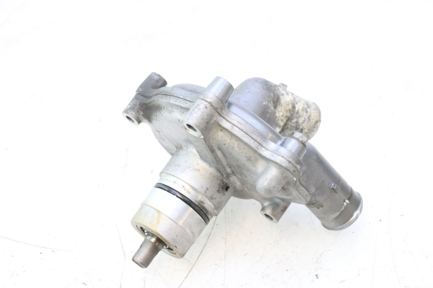 photo de POMPA WODY YAMAHA FJR 1300 (2001 - 2005) - Zbliżenie techniczne