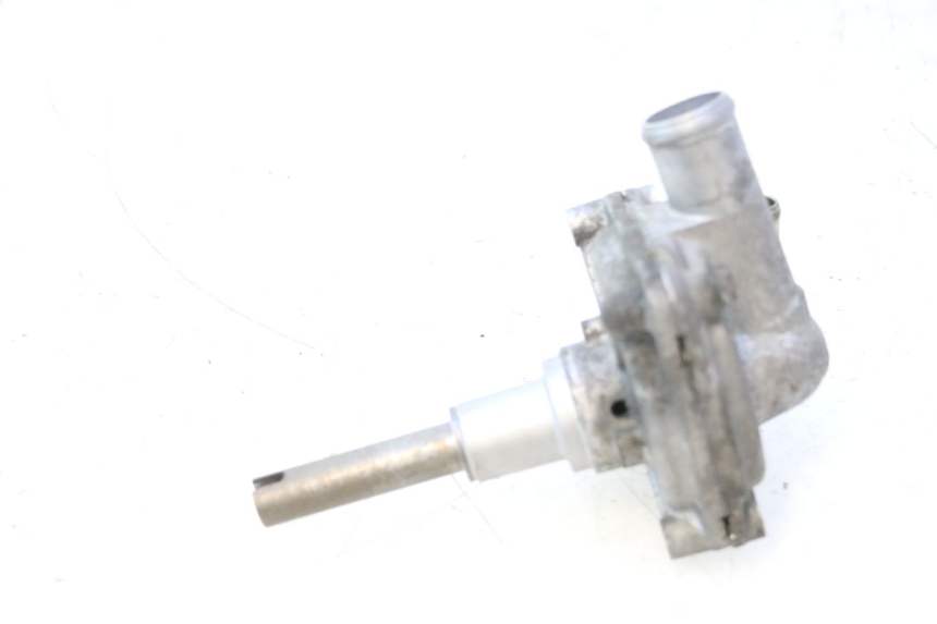 photo de POMPA WODY HONDA FJS SILVER WING SILVERWING 400 (2005 - 2008) - Zbliżenie techniczne