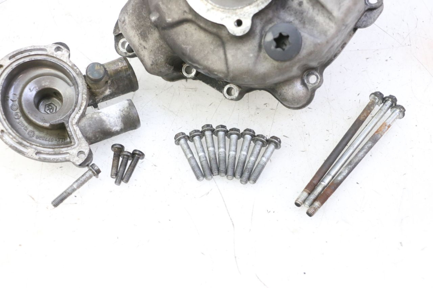 photo de POMPA WODY PIAGGIO MP3 RL 250 (2006 - 2010) - Zbliżenie komponentów