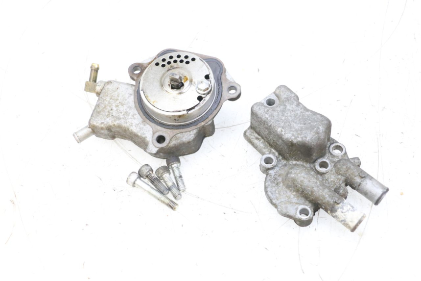 photo de POMPA WODY YAMAHA NEOS NEO'S 4T 50 (2008 - 2016) - Zbliżenie techniczne