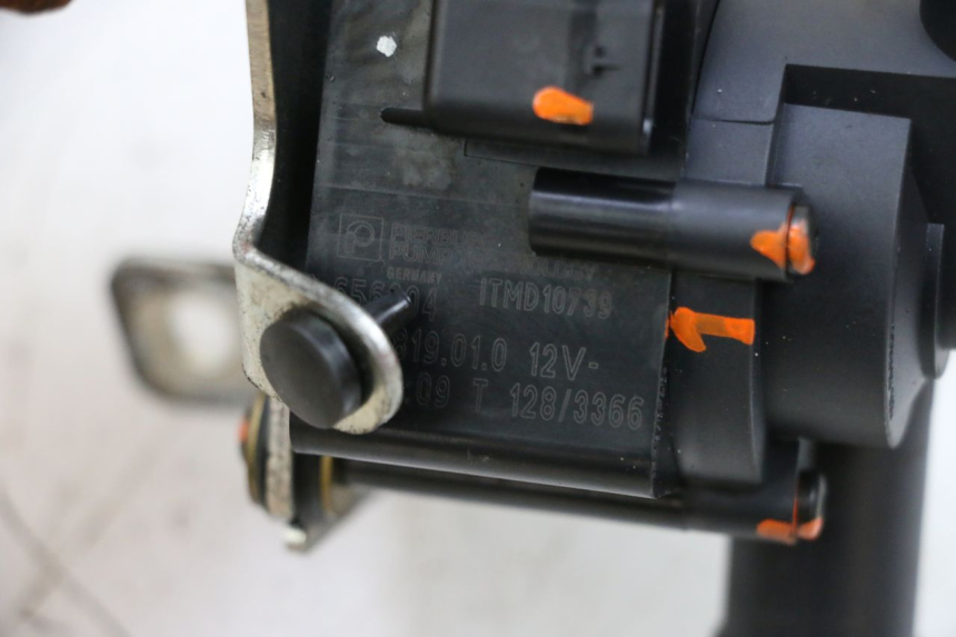 photo de POMPA WODY PIAGGIO VESPA GTS SUPER IE 125 (2009 - 2016) - Szczegół części