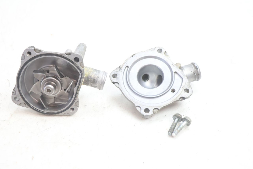 photo de POMPA WODY HONDA VFR FI RC46 800 (1998 - 2001) - Widok główny