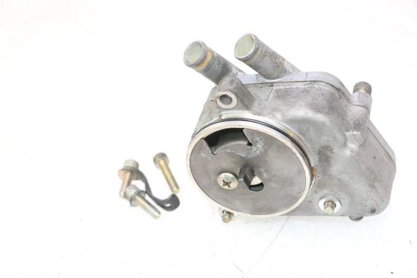 photo de POMPA WODY YAMAHA YP MAJESTY 125 (2007 - 2010) - Inny kąt widzenia