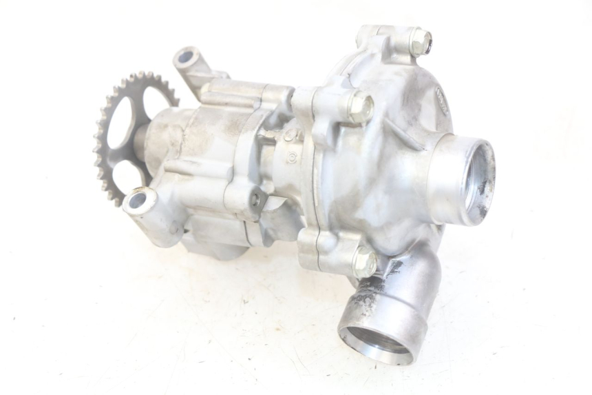 photo de POMPA WODY YAMAHA YZF R1 1000 (2007 - 2008) - Zbliżenie techniczne
