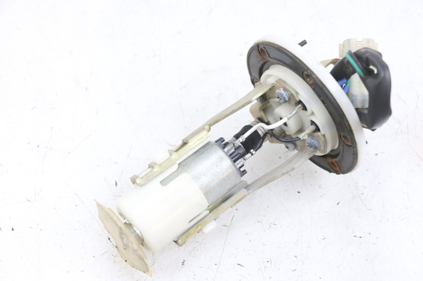 photo de POMPA PALIWA KYMCO AGILITY 16+ 4T 50 (2018 - 2023) - Część sprawdzona