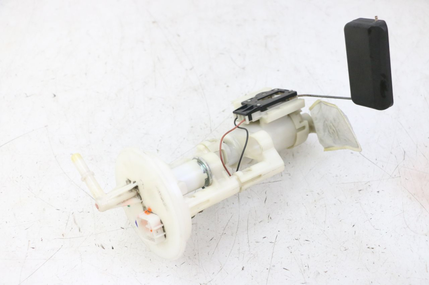 photo de POMPA PALIWA SUZUKI BURGMAN 125 (2007 - 2014) - Widok główny