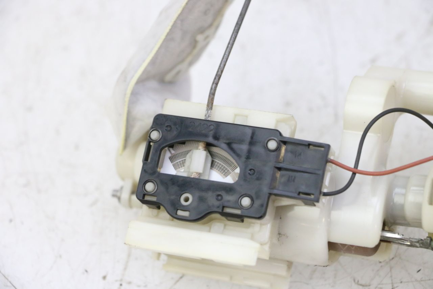 photo de POMPA PALIWA SUZUKI BURGMAN 125 (2007 - 2014) - Punkty mocowania