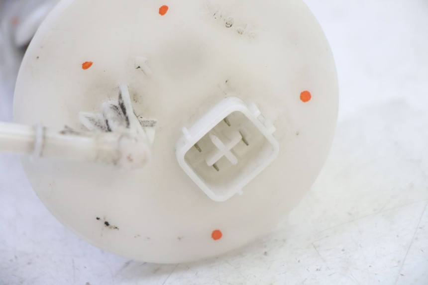 photo de POMPA PALIWA SUZUKI BURGMAN 125 (2007 - 2014) - Zbliżenie techniczne