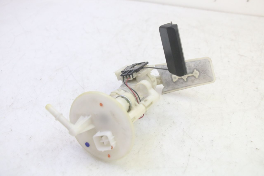 photo de POMPA PALIWA SUZUKI BURGMAN 125 (2007 - 2014) - Zoom stanu zużycia