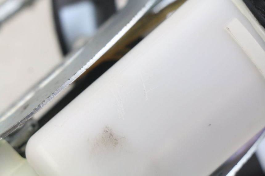 photo de POMPA PALIWA HONDA CB R 1000 (2018 - 2023) - Szczegół części