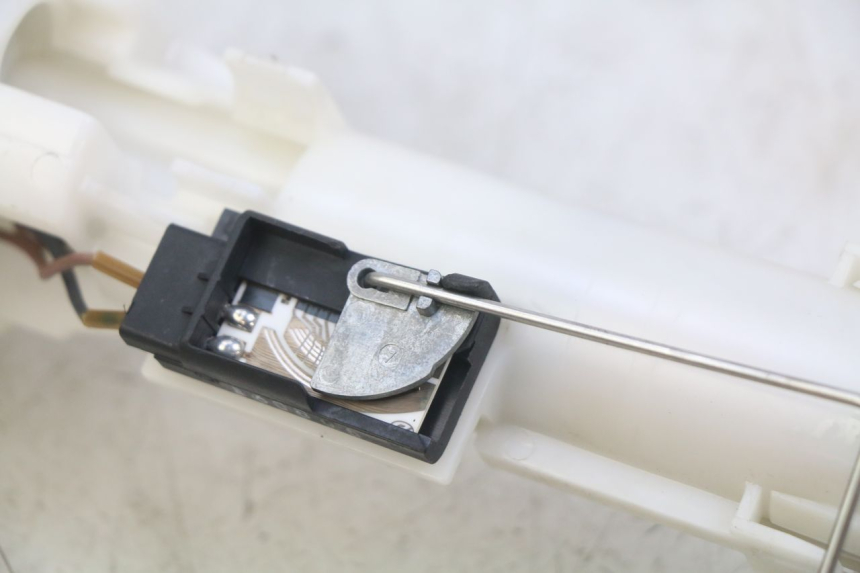 photo de POMPA PALIWA KYMCO DOWNTOWN ABS 125 (2015 - 2017) - Punkty mocowania