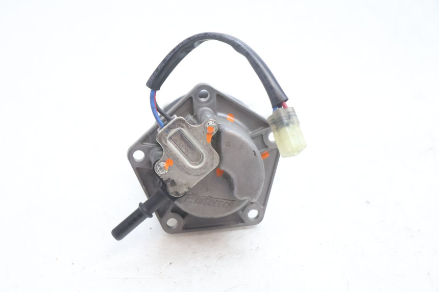 photo de Pompa paliwa KAWASAKI ER-6 ER6 N 650 (2005 - 2009) - Zbliżenie techniczne