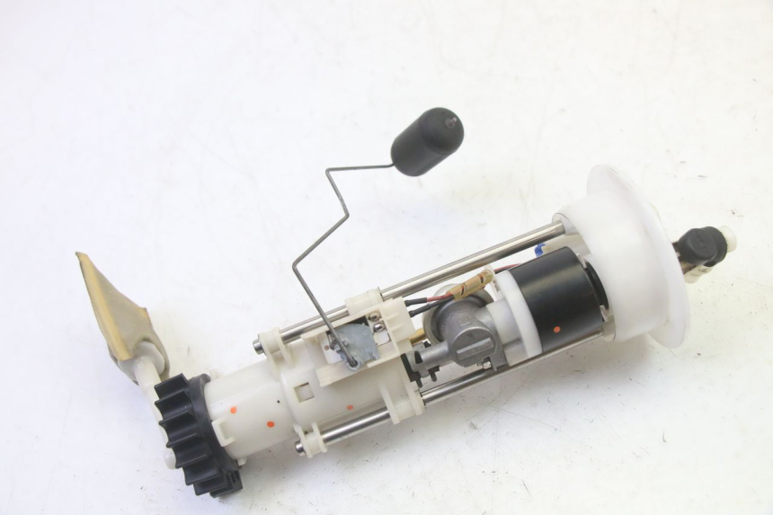 photo de POMPA PALIWA HONDA FES S-WING SWING ABS 125 (2007 - 2015) - Szczegół części
