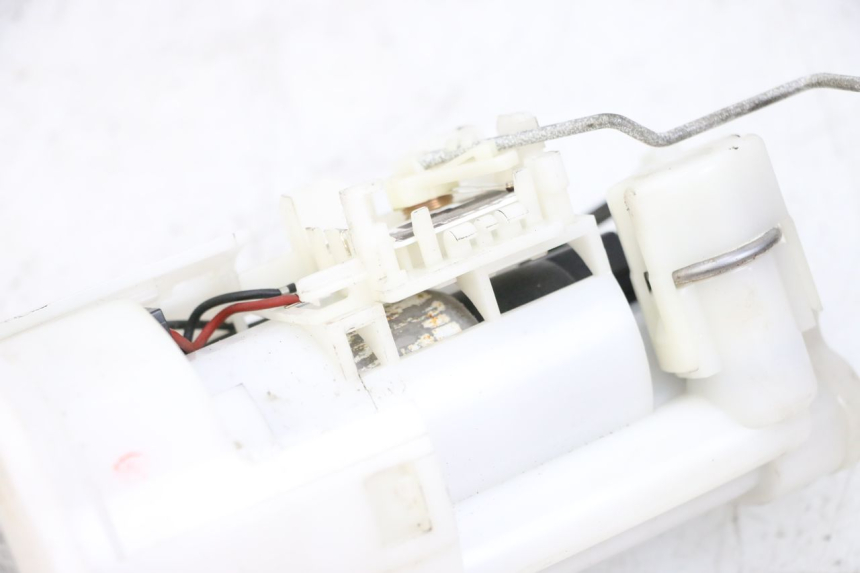 photo de POMPA PALIWA YAMAHA FJR ABS 1300 (2006 - 2012) - Inny kąt widzenia