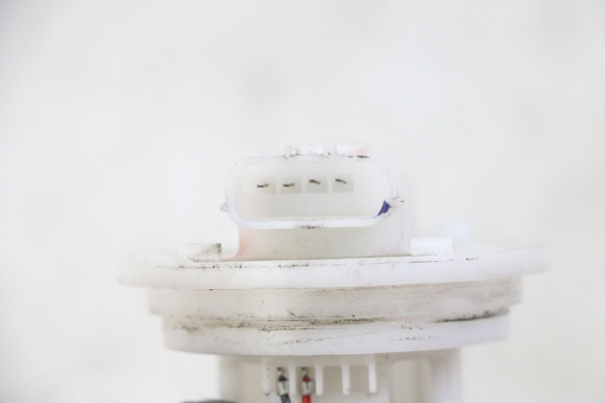 photo de POMPA PALIWA HONDA FORZA ABS 300 (2013 - 2017) - Zbliżenie techniczne