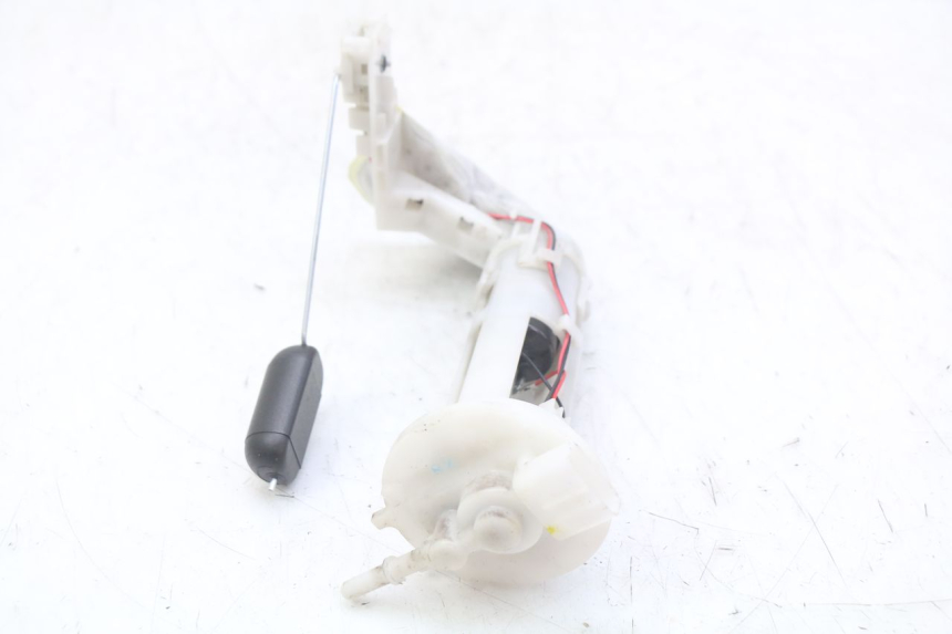 photo de POMPA PALIWA HONDA FORZA 125 (2015 - 2016) - Inny kąt widzenia