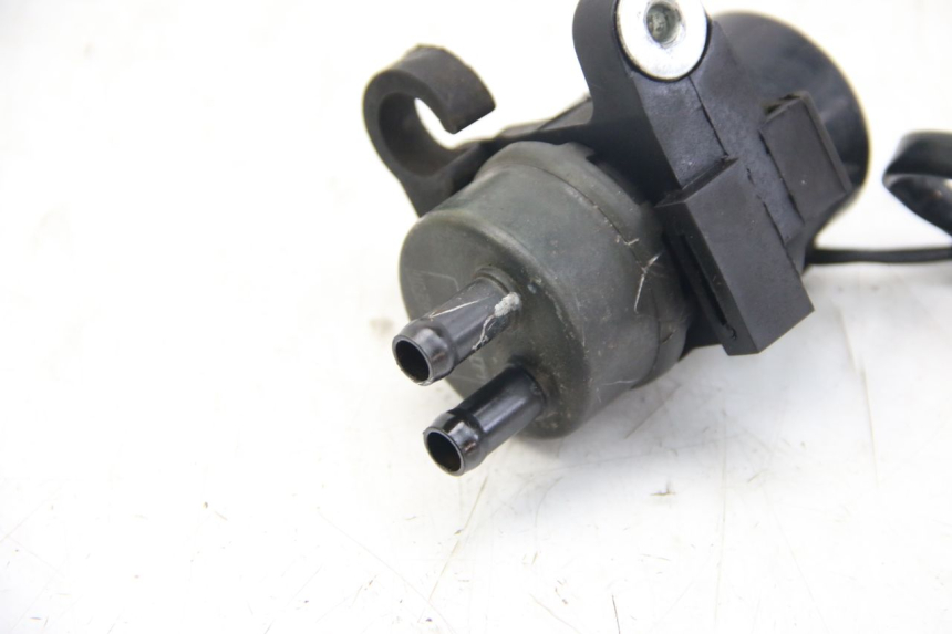 photo de POMPA PALIWA YAMAHA FZS FAZER 600 (2001 - 2003) - Zbliżenie techniczne