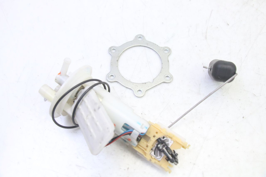 photo de POMPA PALIWA BMW G310 R 310 (2016 - 2020) - Inny kąt widzenia