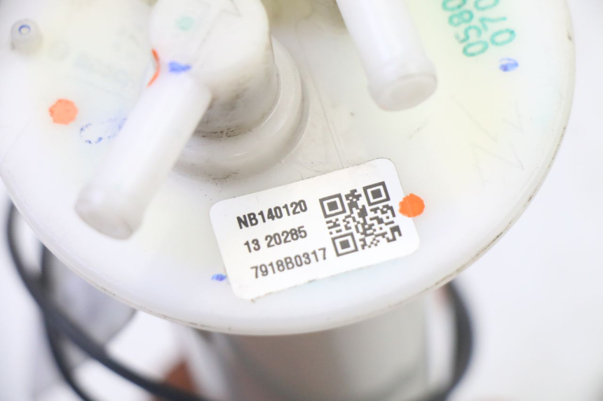 photo de POMPA PALIWA BMW G310 R 310 (2016 - 2020) - Punkty mocowania